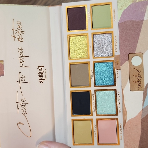 Destino Eye Shadow Palette - Picture 3 of 3